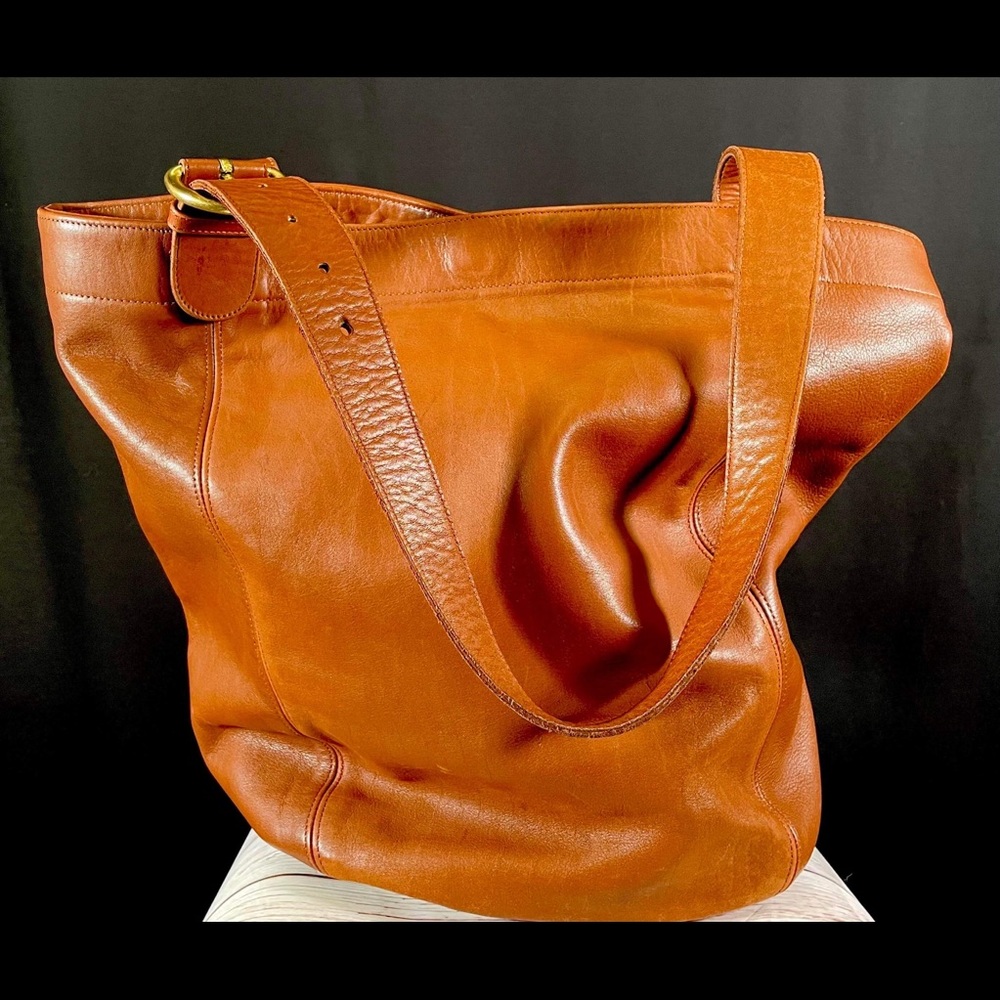Vintage Coach shoulder bag